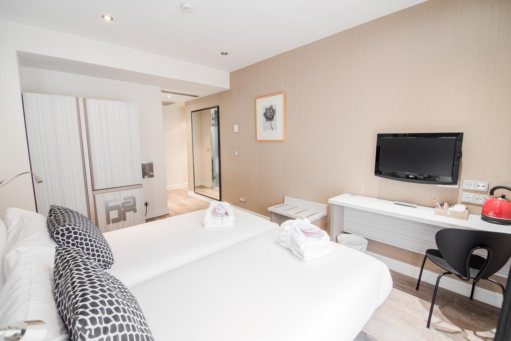 Petit Palace Puerta Del Sol Madrid Ngoại thất bức ảnh